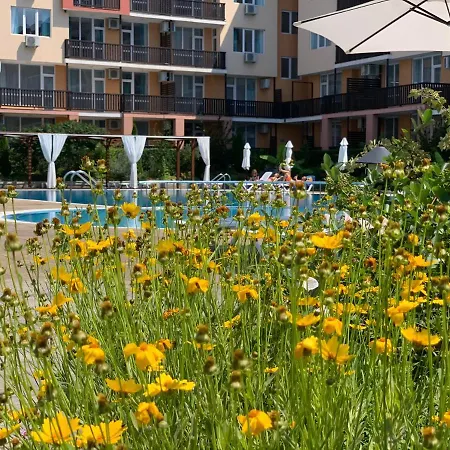 Apartcomplex Chateau דירה *