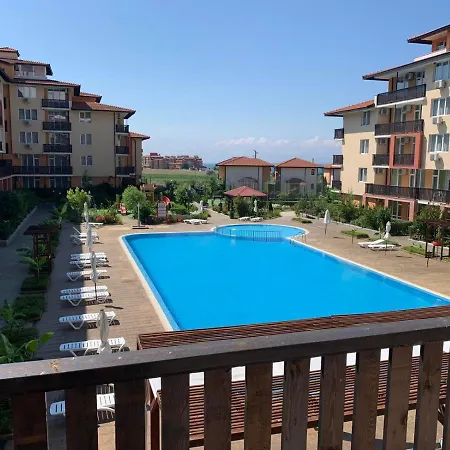 Apartcomplex Chateau Apartment *