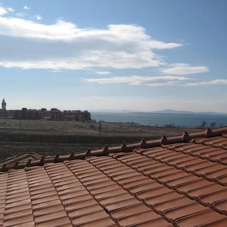 Apartcomplex Chateau דירה *