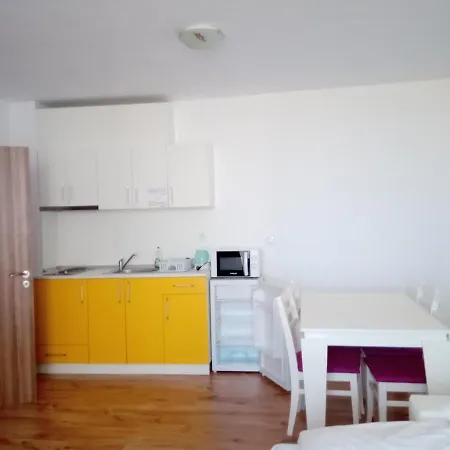 아파트 Apartcomplex Chateau *