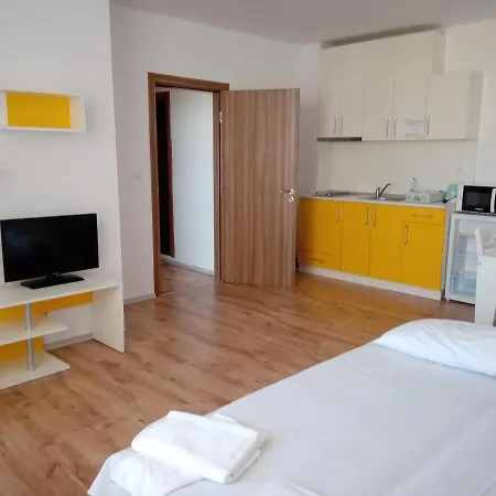 Apartcomplex Chateau أهيلوي