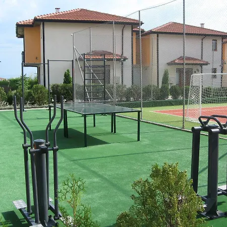 شقة Apartcomplex Chateau