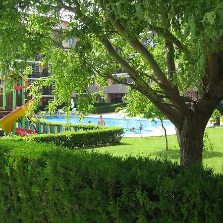 Apartcomplex Chateau Apartment *