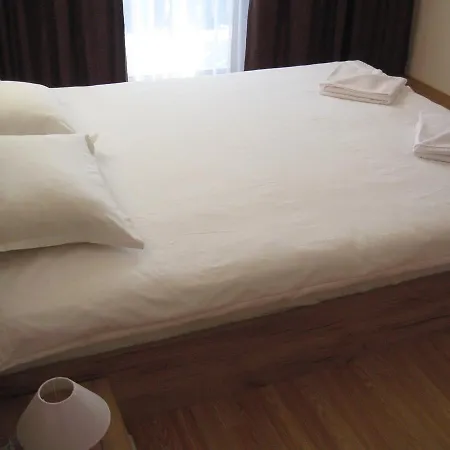 شقة Apartcomplex Chateau *