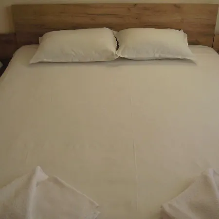 شقة Apartcomplex Chateau